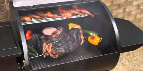 Camp Chef SmokePro DLX Wood Pellet BBQ Grill and Smoker