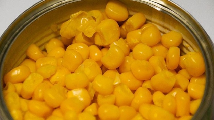 How-to-Cook-Canned-Corn-1-min